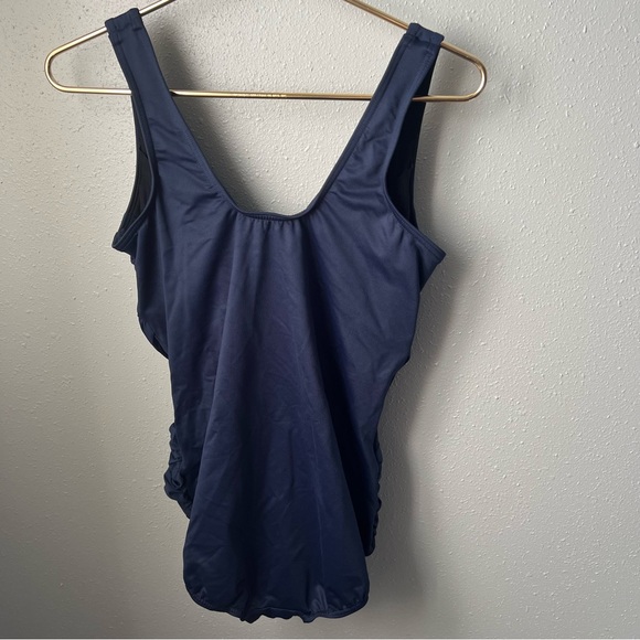 Miraclesuit Illusionists Crossover With Mesh One Piece in Midnight size 16W - Picture 4 of 7